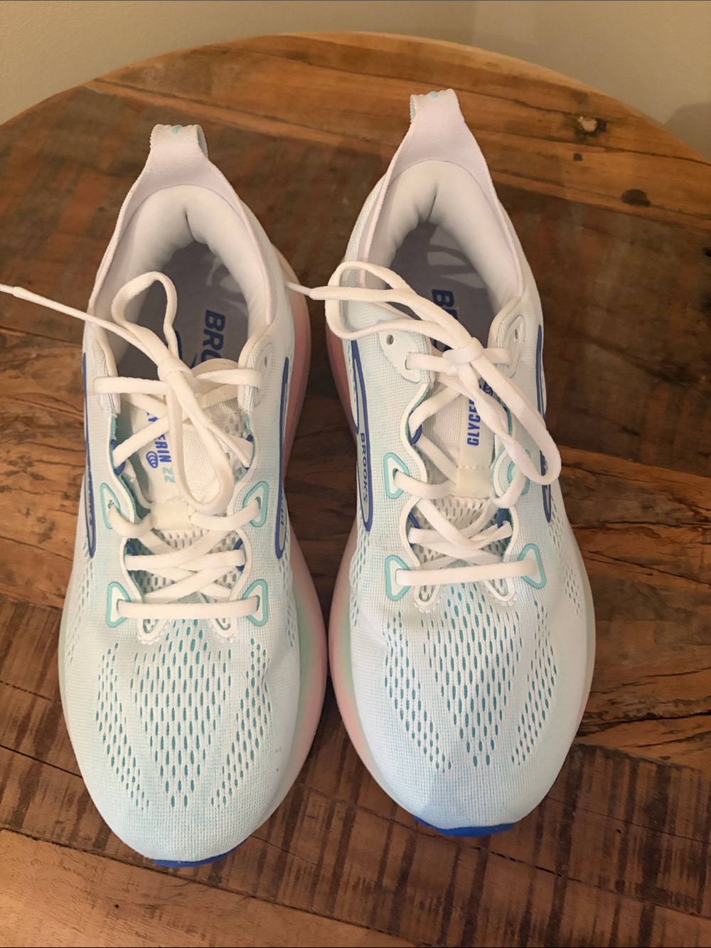 Brooks Women's Glycerin 22 Running Shoes with Blue and Pastel Accents - Picture 2 of 7